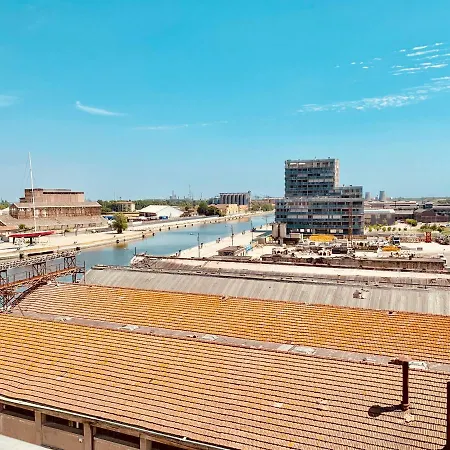 Darsena Open Space شقة